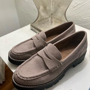 House of Harlow 1960 Tan Flats with Suede Finish